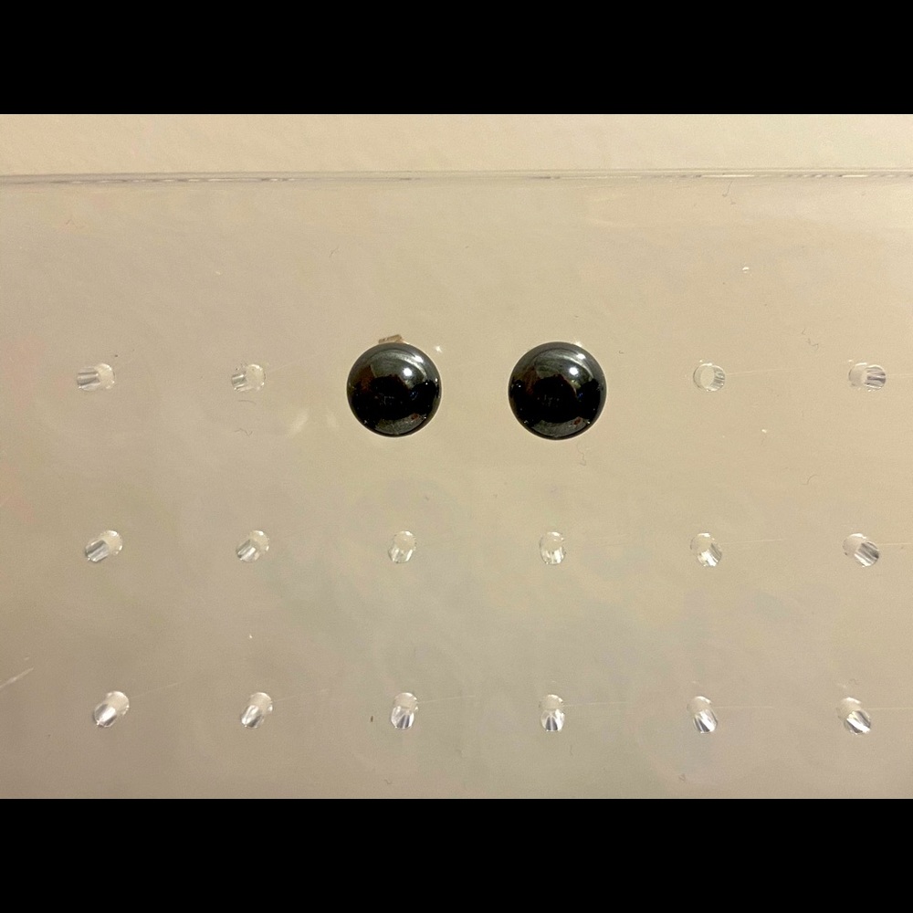 Metallic grey pearl earrings